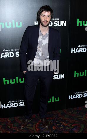 Jim Sturgess partecipa alla Premiere americana della serie originale Hulu 'Hard Sun' a New York Foto Stock