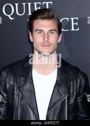 RJ King frequentando il 'Un posto tranquillo' New York Premiere, tenuto presso l'AMC Lincoln Square Foto Stock