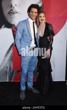 Tyler Posey e Lucy Hale alla Universal Pictures 'Blumhouse's Truth or dare' Premiere tenuto presso l'ARCLIGHT Cinemas Cinema Dome il 12 aprile 2018 a Hollywood, Los Angleles Foto Stock