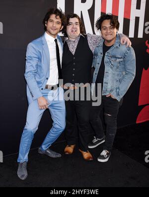 Tyler Posey e band alla Universal Pictures 'Blumhouse's Truth or dare' Premiere tenuto presso l'ARCLIGHT Cinemas Cinema Dome il 12 aprile 2018 a Hollywood, Los Angleles Foto Stock