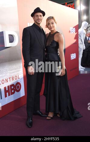 Gustaf Skarsgard e Hanna Alstrom all'evento HBO 'Westworld' Season 2 Premiere al Cinerama Dome il 16 aprile 2018 a Hollywood, California. Foto Stock