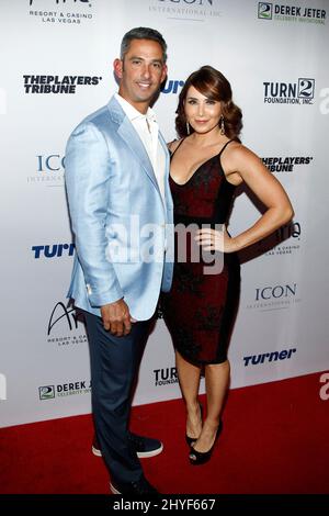 Jorge Posada e Laura Posada arrivano al Derek Jeter Celebrity Invitational Gala tenuto presso aria Resort & Casino il 19 aprile 2018 a Las Vegas, NV. Foto Stock