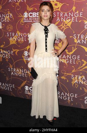 Elena Satine alla prima proiezione di 'Strange Angel' presentata da CBS All Access tenutasi ad Avalon Hollywood il 4 giugno 2018 a Hollywood, CA. Foto Stock