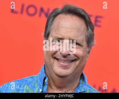 Jon Lovitz alla prima di Los Angeles di "The Spy Who Lubiced Me" tenutasi al Fox Village Theatre il 25 luglio 2018 a Westwood, California. Foto Stock