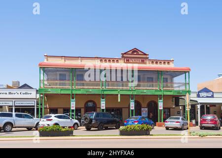 Vista frontale dello storico Albion Hotel in Burt Street, Kalgoorlie Boulder strada principale, Western Australia, WA, Australia Foto Stock