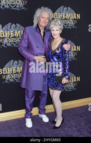 Brian May e la moglie Anita Dobson hanno partecipato al Bohemian Rhapsody New York Premiere al Paris Theatre di New York il 30 ottobre 2018. Foto Stock