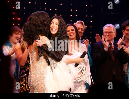 Cher partecipa al 'Cher Show' Broadway Opening Night Arrivals tenuto al Neil Simon Theatre il 3 dicembre 2018 a New York City, NY Foto Stock