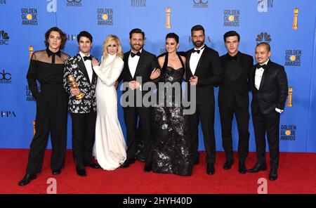 Cody Fern, Darren Criss, Judith Light, Edgar Ramirez, Penelope Cruz, Ricky Martin e Finn Wittrock in occasione dei Golden Globe Awards 76th che si sono tenuti al Beverly Hilton Hotel il 6 gennaio 2019 a Beverly Hills, CA. Foto Stock