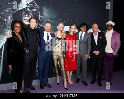 Charlayne Woodard, Spencer Treat Clark, James McAvoy, Anya Taylor-Joy, Sarah Paulson, M. Night Shyamalan, Bruce Willis & Samuel L. Jackson partecipa al 'Glass' New York Premiere tenuto al SVA Theatre il 15 gennaio 2019 a New York City, NY Foto Stock