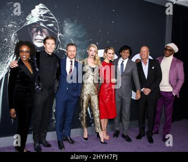 Charlayne Woodard, Spencer Treat Clark, James McAvoy, Anya Taylor-Joy, Sarah Paulson, M. Night Shyamalan, Bruce Willis & Samuel L. Jackson partecipa al 'Glass' New York Premiere tenuto al SVA Theatre il 15 gennaio 2019 a New York City, NY Foto Stock