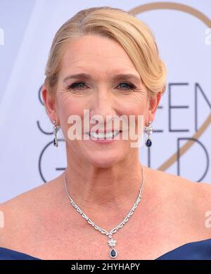 Jane Austin partecipa al 25th Annual Screen Actors Guild Awards tenutosi presso il Shrine Auditorium Foto Stock