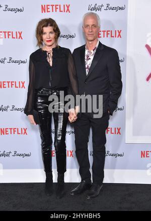 Rene Russo e Dan Gilroy arrivano alla prima Netflix di 'Velvet Buzzsaw' al Teatro Egizio Foto Stock