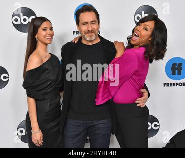 Roselyn Sanchez, Demian Bichir e Wendy Raquel Robinson arrivano al Disney ABC TCA Winter Press Tour 2019 presso Langham Huntington Hotel il 5 febbraio 2019 a Pasadena, USA. Foto Stock