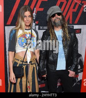 Sheri Moon Zombie e Rob Zombie alla prima mondiale 'The Dirt' di Netflix, tenutasi all'Arclight Hollywood Cinerama Dome il 18 marzo 2019 a Hollywood, California. Foto Stock