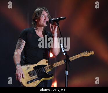 Keith Urban si esibisce durante il quarto giorno del CMA Fest 2019 a Nashville Foto Stock
