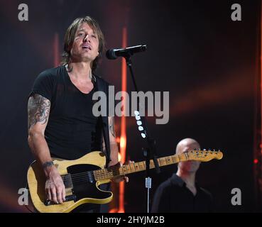 Keith Urban si esibisce durante il quarto giorno del CMA Fest 2019 a Nashville Foto Stock