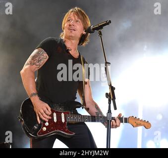 Keith Urban si esibisce durante il quarto giorno del CMA Fest 2019 a Nashville Foto Stock