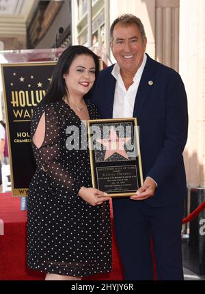 Kenny Ortega è stato affiancato da Rana Ghadban alla sua cerimonia della Hollywood Walk of Fame il 24 luglio 2019 a Hollywood, CA. Foto Stock