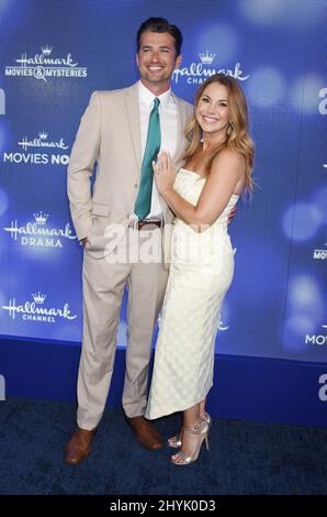 WES Brown e Amanda Brown a Hallmark Channel e Hallmark Movies & Mysteries 2019 Summer TCA tenuto in una residenza privata a Beverly Hills il 26 luglio 2019 a Beverly Hills, CA. Foto Stock