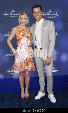 Debbie Matenopoulos e Cameron Mathison a Hallmark Channel e Hallmark Movies & Mysteries 2019 Summer TCA tenuto presso una residenza privata a Beverly Hills il 26 luglio 2019 a Beverly Hills, CA. Foto Stock
