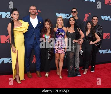 Jenni J-Woww Farley, Zack Clayton Carpinello, Nicole Snooki Polizzi, Lauren Sorrentino, Angelina Pivarnick, Chris Larangeira, Deena Nicole cortese ai 2019 MTV Video Music Awards, tenutisi presso il Prudential Center il 26 agosto 2019 a Newark, NJ Foto Stock