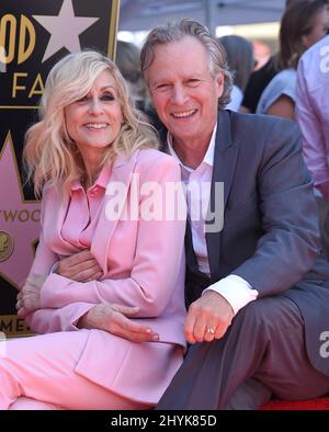 Judith Light con Robert desiderio alla sua cerimonia della Hollywood Walk of Fame il 12 settembre 2019 a Hollywood, Los Angeles. Foto Stock