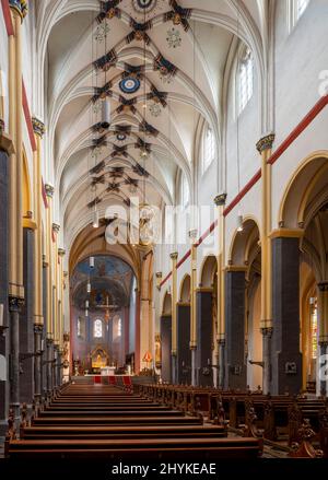 Maastricht, Basiliek van Sint Servaas (Servatiusbasilika), Blick nach Osten Foto Stock