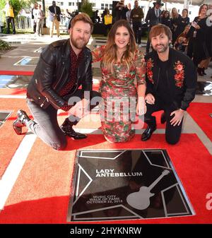 Lady Antebellum, Charles Kelley, Hilary Scott e Dave Haywood partecipano alla cerimonia di orientamento della Music City Walk of Fame che si tiene presso il Music City Walk of Fame Park Foto Stock