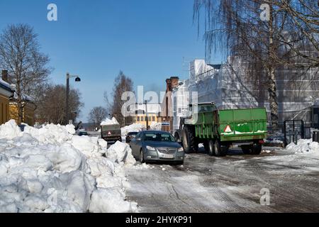 Operazione di rimozione della neve nella Fortezza di Lappeenranta, Finlandia Foto Stock