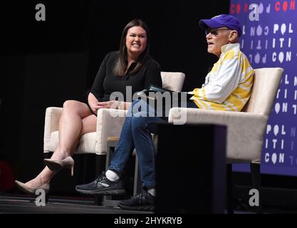 Sarah Huckabee Sanders e James Carville al Politicon 2019 che si è tenuto presso il Music City Center il 27 ottobre 2019 a Nashville, Tennessee. Foto Stock