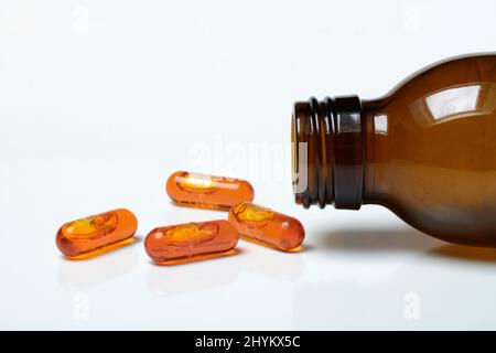 Acido grasso Omega-3, capsule integratori alimentari Foto Stock