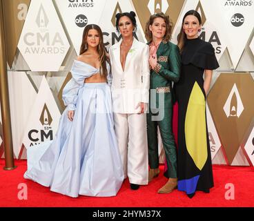 Maren Morris e Amanda Shires e Brandi Carlile e Natalie Hemby in occasione dei premi annuali 53rd della Country Music Association, tenuti da Carrie Underwood e Dolly Parton e Reba McEntire, tenuti alla Bridgestone Arena il 13 novembre 2019 a Nashville, Tennessee. Foto Stock