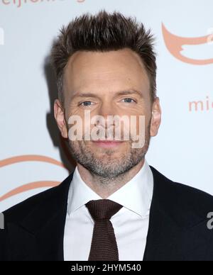 Joel McHale ha partecipato al gala della Fondazione Michael J. Fox 2019 'Una cosa divertente è accaduto sulla strada per Cure Parkinson' tenuto all'Hilton New York il 16 novembre 2019 a New York City, NY Foto Stock