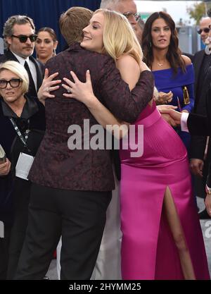 Alfie Allen e Sophie Turner al 26th Annual Screen Actors Guild Awards tenutosi presso l'Auditorium Shrine il 19 gennaio 2020 presso l'Auditorium Shrine, CA. Foto Stock