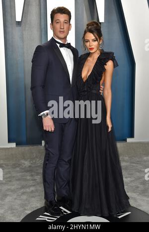 Miles Teller e Keleigh Sperry al Vanity Fair Oscar Party 2020 che si è tenuto presso il Wallenis Annenberg Center for the Performing Arts il 9 febbraio 2020 a Beverly Hills, Los Angeles. Foto Stock