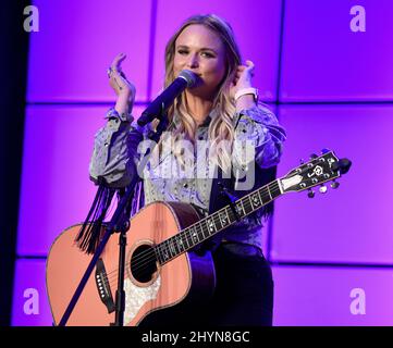 Miranda Lambert si è recato sul palco del gruppo "A conversation with Miranda Lambert" durante il Seminario radiofonico del Paese 2020 tenuto presso l'Omni Nashville a Nashville, Tennessee Foto Stock