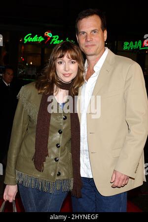 Bill Paxton e la moglie Louise Newbury partecipano alla prima serie originale HBO di 'Big Love' al Grauman's Chinese Theatre di Hollywood. Foto: UK Stampa Foto Stock