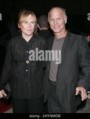 Amy Madigan & ed Harris partecipano alla "Hollywoodland" Los Angeles Premiere. Foto: UK Stampa Foto Stock