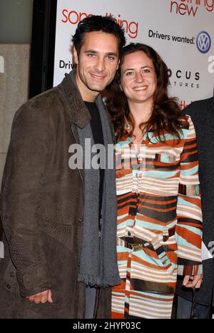 Raoul Bova & Chiara Giordano partecipa alla Premiere di Los Angeles "Novità". Foto: UK Stampa Foto Stock