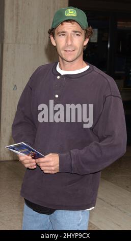 LUKE PERRY ASSISTE IL SINBAD: LEGGENDA DEI SETTE MARI LA FILM PREMIERE. IMMAGINE: STAMPA UK Foto Stock