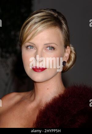 Charlize Theron partecipa alla prima mondiale di Eon Flux a Hollywood. Foto: UK Stampa Foto Stock