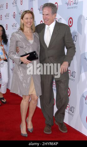 Warren Beatty e Annette BENING partecipano al 40th° anniversario dell'AFI presentato da Target tenuto presso i cinema ARCLIGHT di Hollywood. Foto Stock