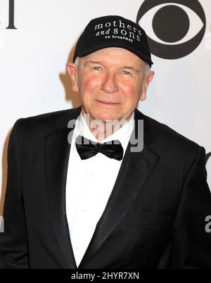 Terrence McNally, vincitrice di Tony, passa a 81 dopo aver sofferto complicazioni dovute al coronavirus a Sarasota, Florida. Terrence McNally i 68th annuali Tony Awards - tenutisi a radio City Music Hall il 8 giugno 2014. Foto Stock