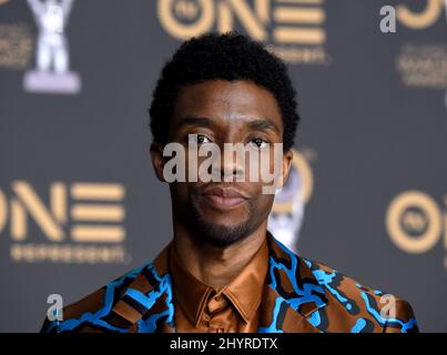 FOTO DI ARCHIVIO: L'attore di Panther nero Chadwick Boseman è morto dopo una battaglia di quattro anni con il cancro del colon, la sua famiglia ha detto in una dichiarazione. Chadwick Boseman nella sala stampa dei 50th NAACP Image Awards, che si sono tenuti al Dolby Theatre il 30 marzo 2019 a Hollywood, California. Foto Stock