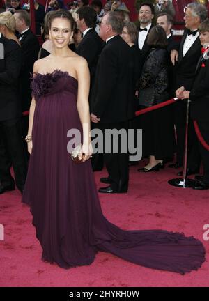 Jessica Alba, indossando Marchesa, arriva al 80th Annual Academy Awards (oscar) di Hollywood, California. Foto Stock