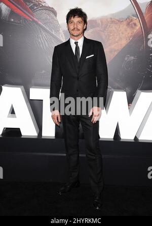 15 febbraio 2017 Hollywood, CA Pedro Pascal la Grande Muraglia - Los Angeles Premiere tenuto al TCL Chinese Theatre Foto Stock