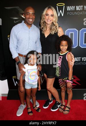 Tiki Barber, Traci Lynn Johnson & Faughters partecipano al lancio di Russell Wilson & Ciara 3Brand presso il Rookie USA Flagship Store il 24 giugno 2021 a New York City Foto Stock