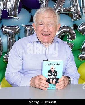 Leslie Jordan partecipa al libro di Leslie Jordan "How Y'all doing?: Misadventures and mischief from a Life Well Veed" firmato al Nordstrom Local West Village il 27 giugno 2021 a New York City, NY Foto Stock