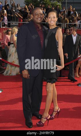 Forest Whitaker e la moglie Keisha ai premi ESPY 2008 tenuti al Nokia Theatre di Los Angeles. Foto Stock