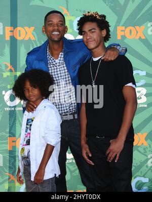 Jaden Smith, Will Smith e Trey Smith partecipano agli arrivi del Teen Choice Awards 2008 all'anfiteatro Gibson presso l'Universal City Walk, California. Foto Stock